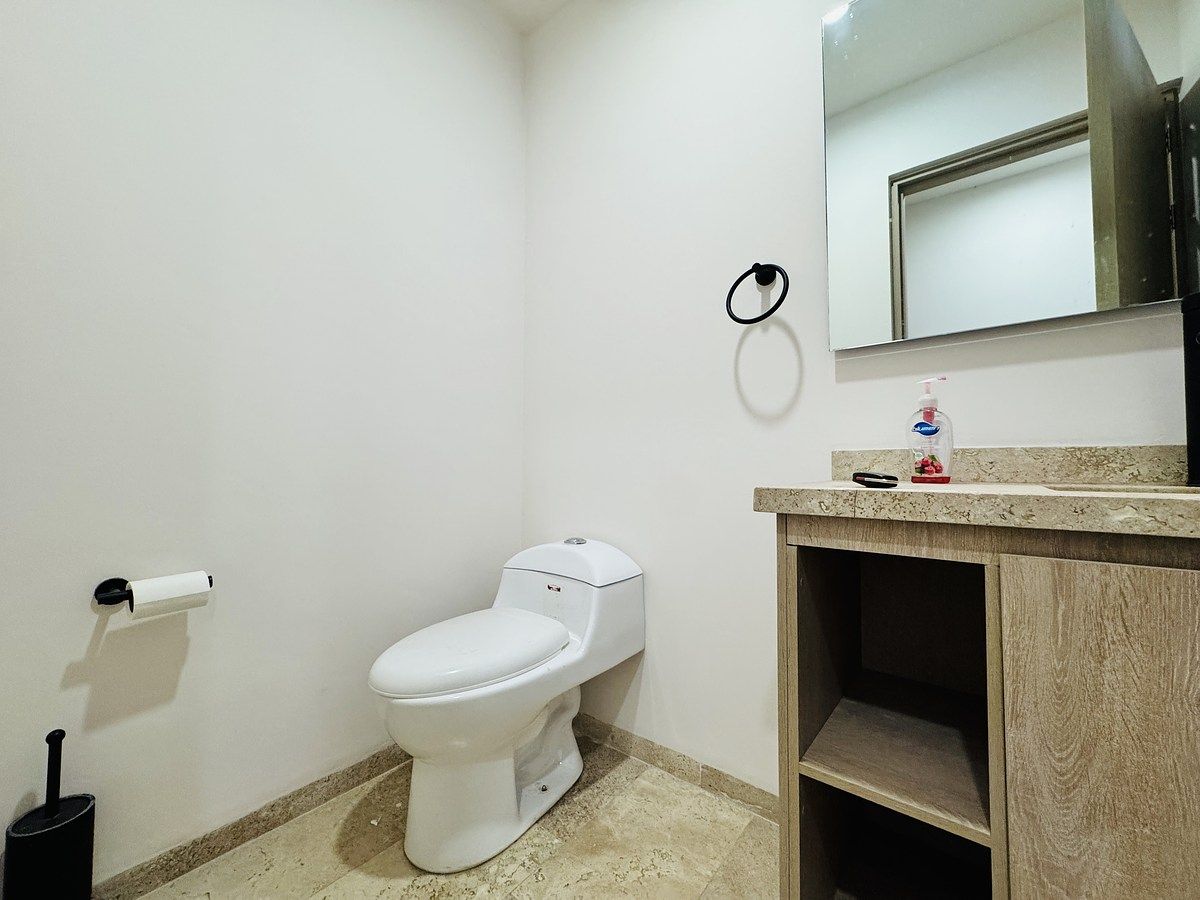 4 de 18: Medio baño