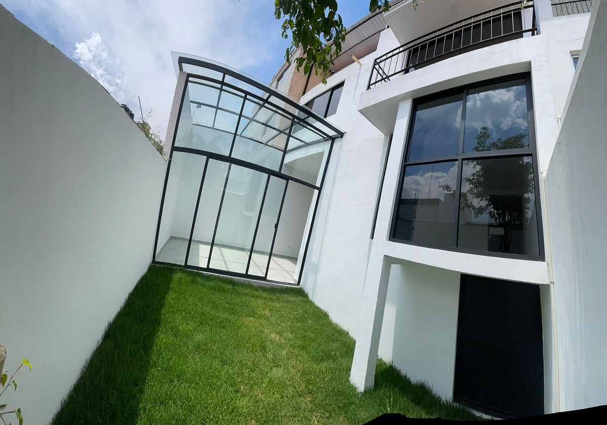 18 de 31: ajardinar posterior