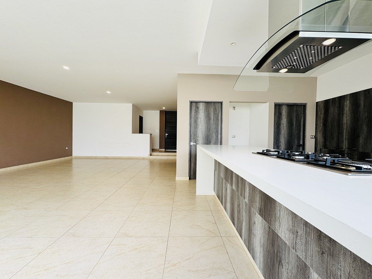 7 de 21: Barra para cinco comensales