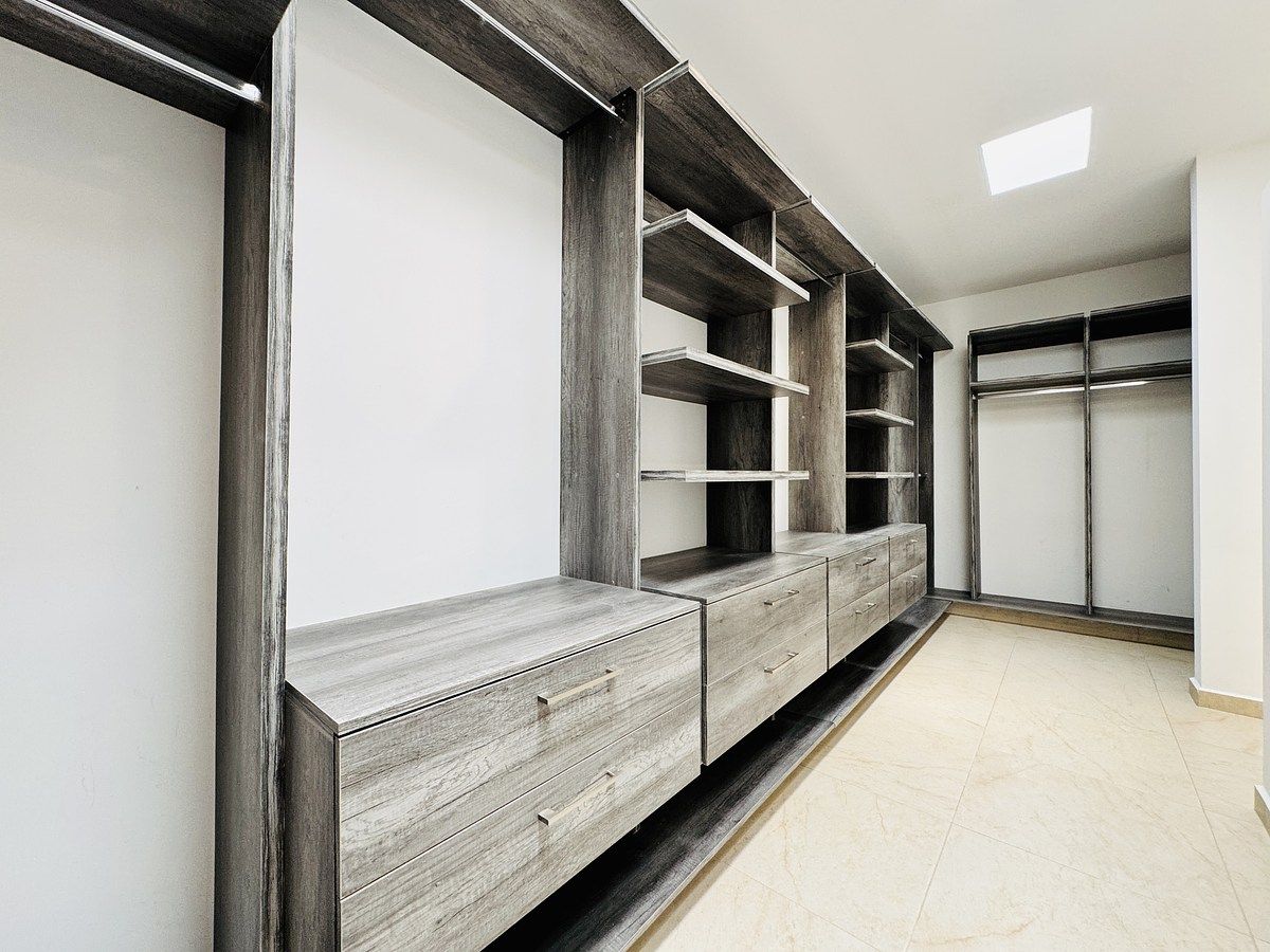 17 de 21: Walk ing closet