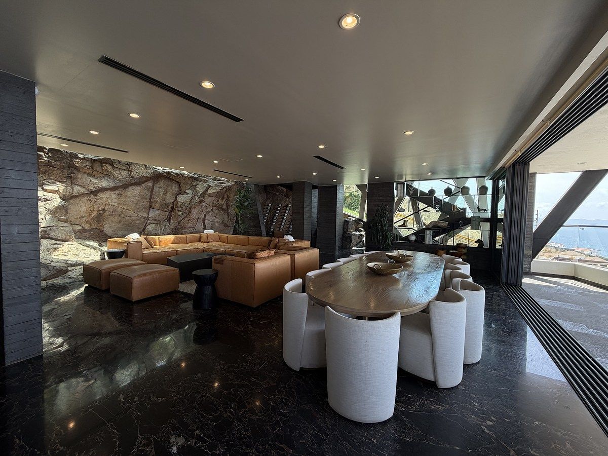 Residencia en Venta, con Hermosa Vista Panoramica al Mar, Ensenada B.C