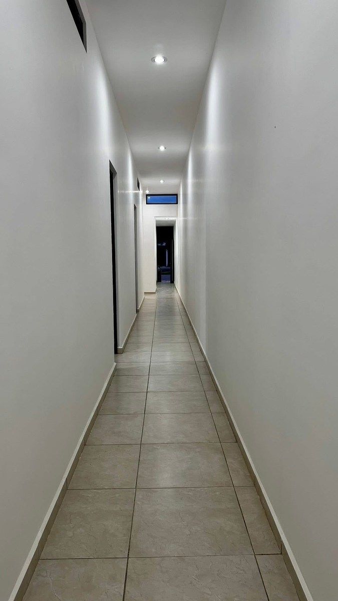 4 de 26: Pasillo Distribuidor