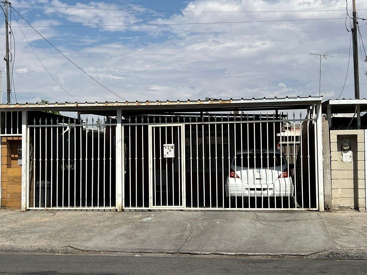 En venta casa en Col. Independencia (Mexicali, B.C.)