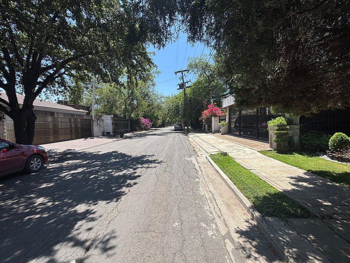 Lot in Del Valle, San Pedro Garza García, photo 4 of 5