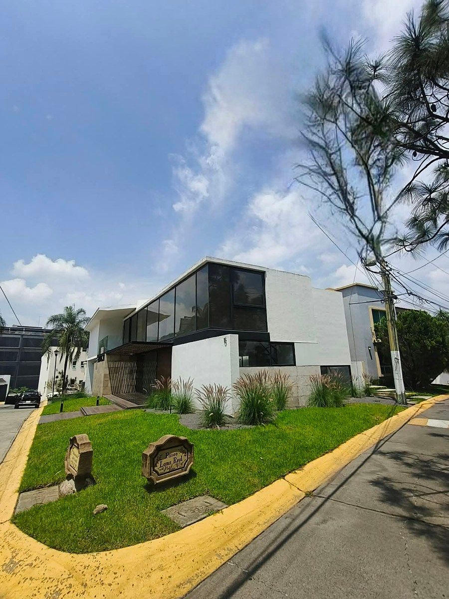 Casa premium em Loma Real com elevador, foto 1 de 38