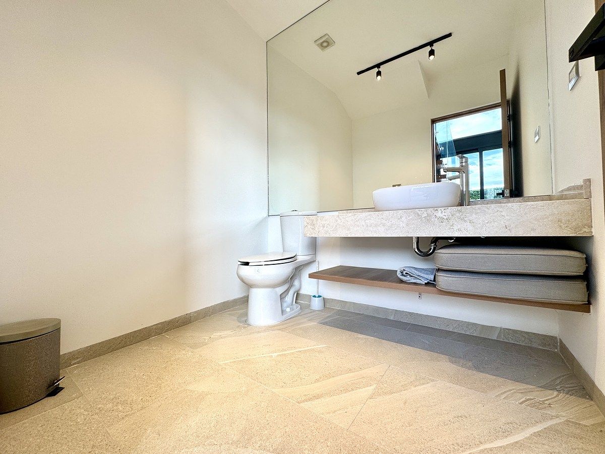 7 de 17: Medio baño