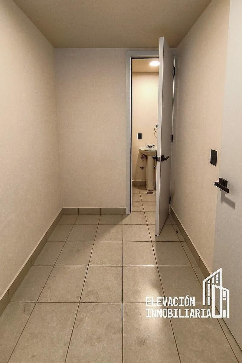 30 de 30: cuarto de servicio