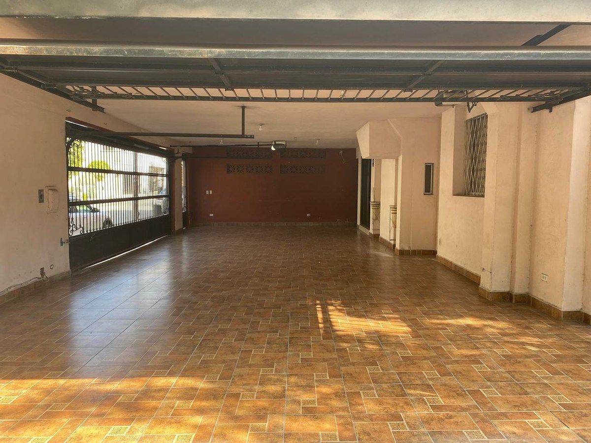 Casa em Bosques del Contry, Guadalupe, foto 4 de 24