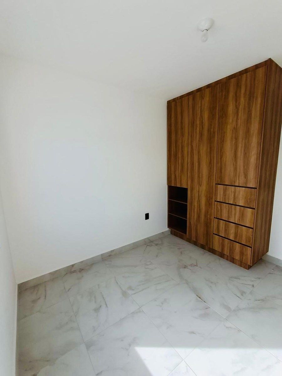 8 de 17: Recámara secundaria A