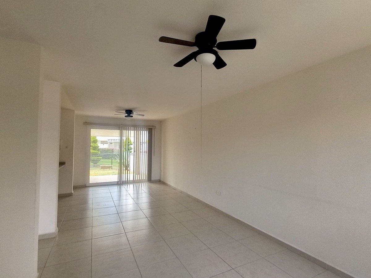 CASA EN VENTA EN PASEOS DEL BOSQUE CORREGIDORA QUERÉTARO - foto 2