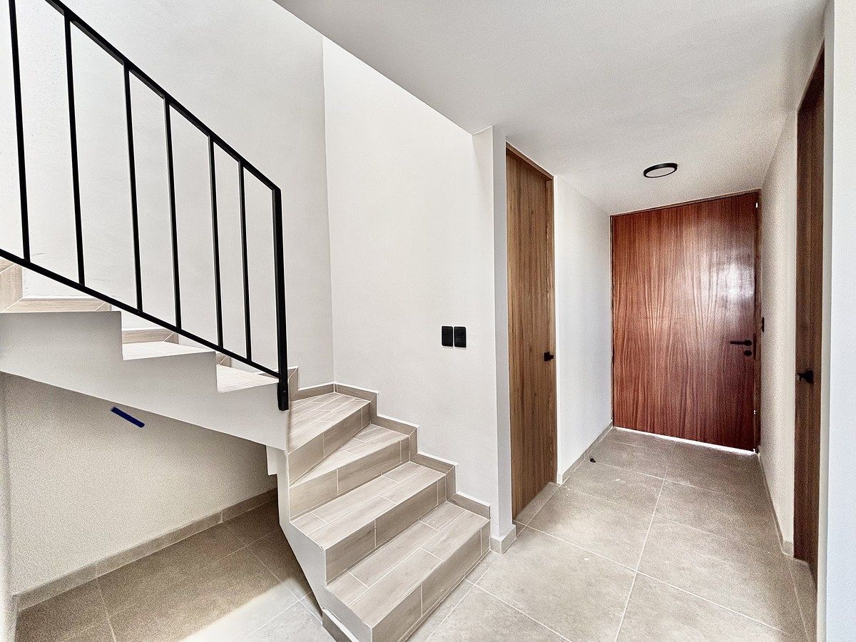 13 de 39: Pasillo de acceso