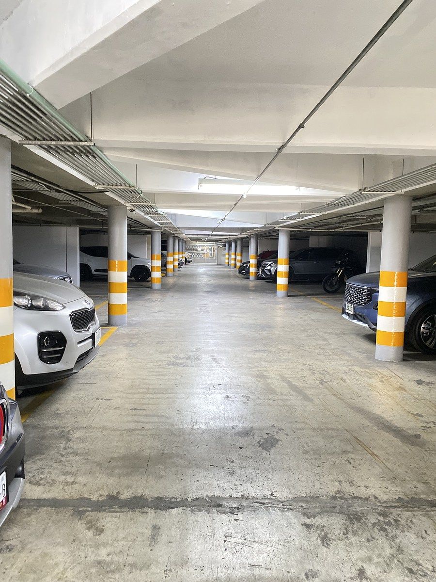 38 de 39: Estacionamiento