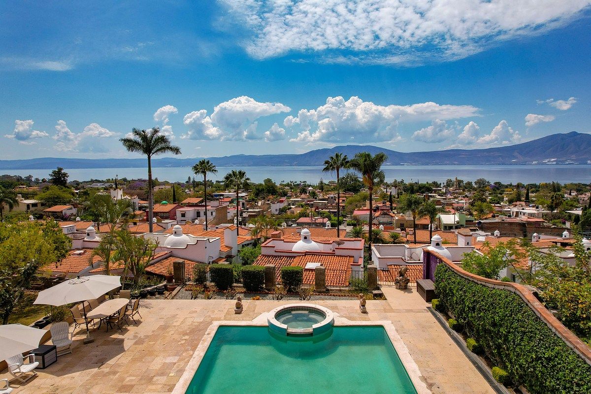 Residencia Galeana en Ajijic, Chapala. *Motivated Seller* - foto 1