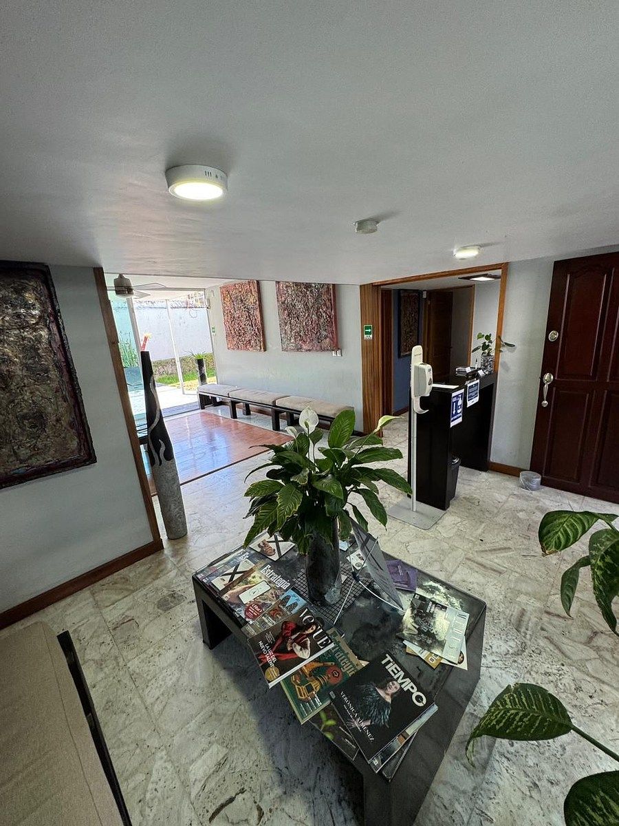 CASA EN VENTA IDEAL PARA OFICINAS/CONSULTORIOS EN CHAPALITA - foto 3