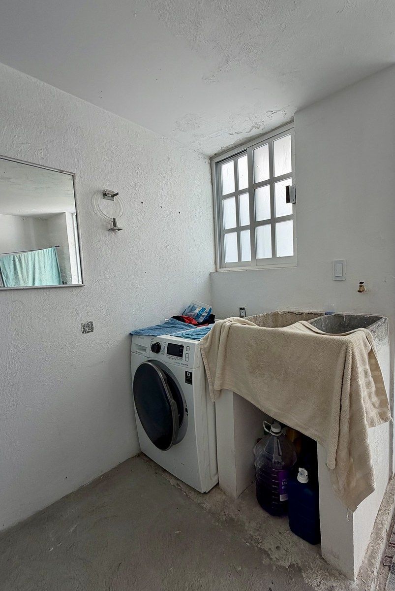 11 de 20: Cuarto de lavado/ servicio