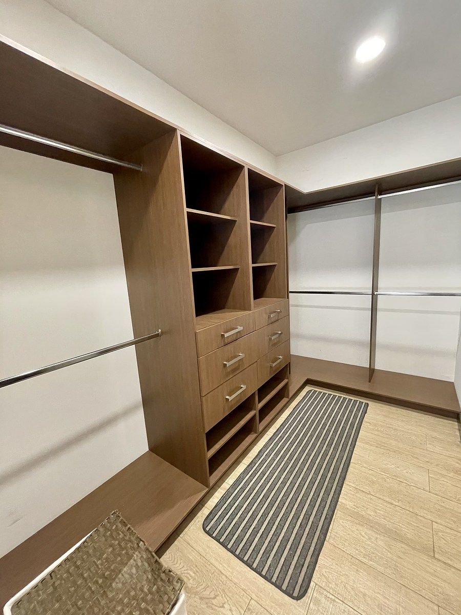 6 de 22: Walk-in Closet Recamara Principal