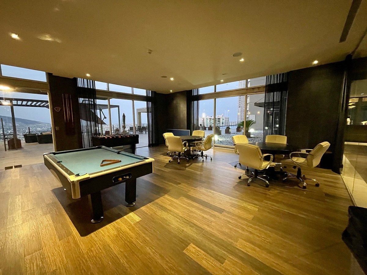 21 de 22: Sala de billar y poker