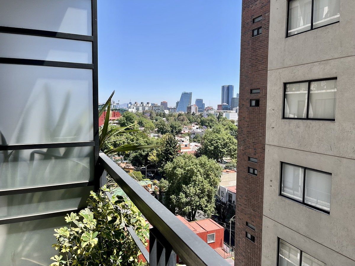 8 de 28: Vista del balcón 2