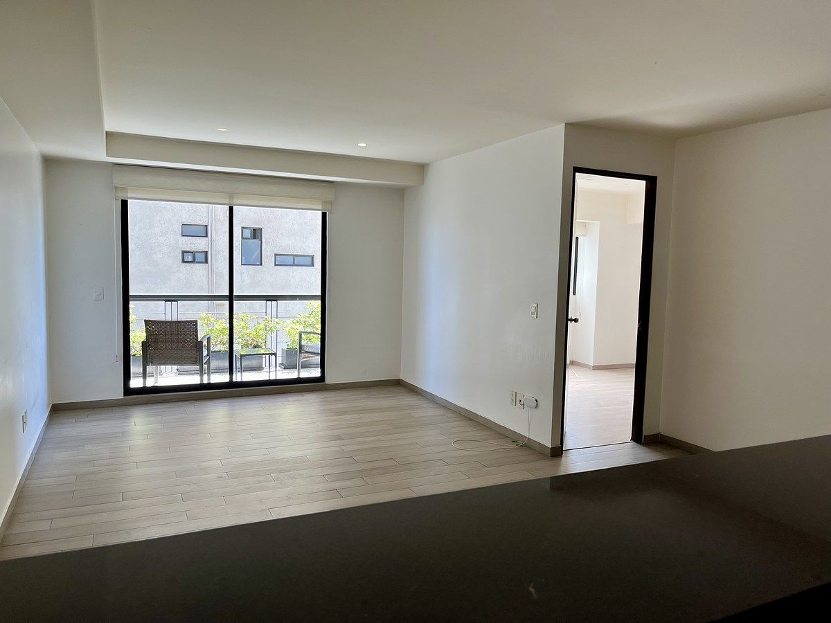 6 de 28: Vista desde la cocina abierta