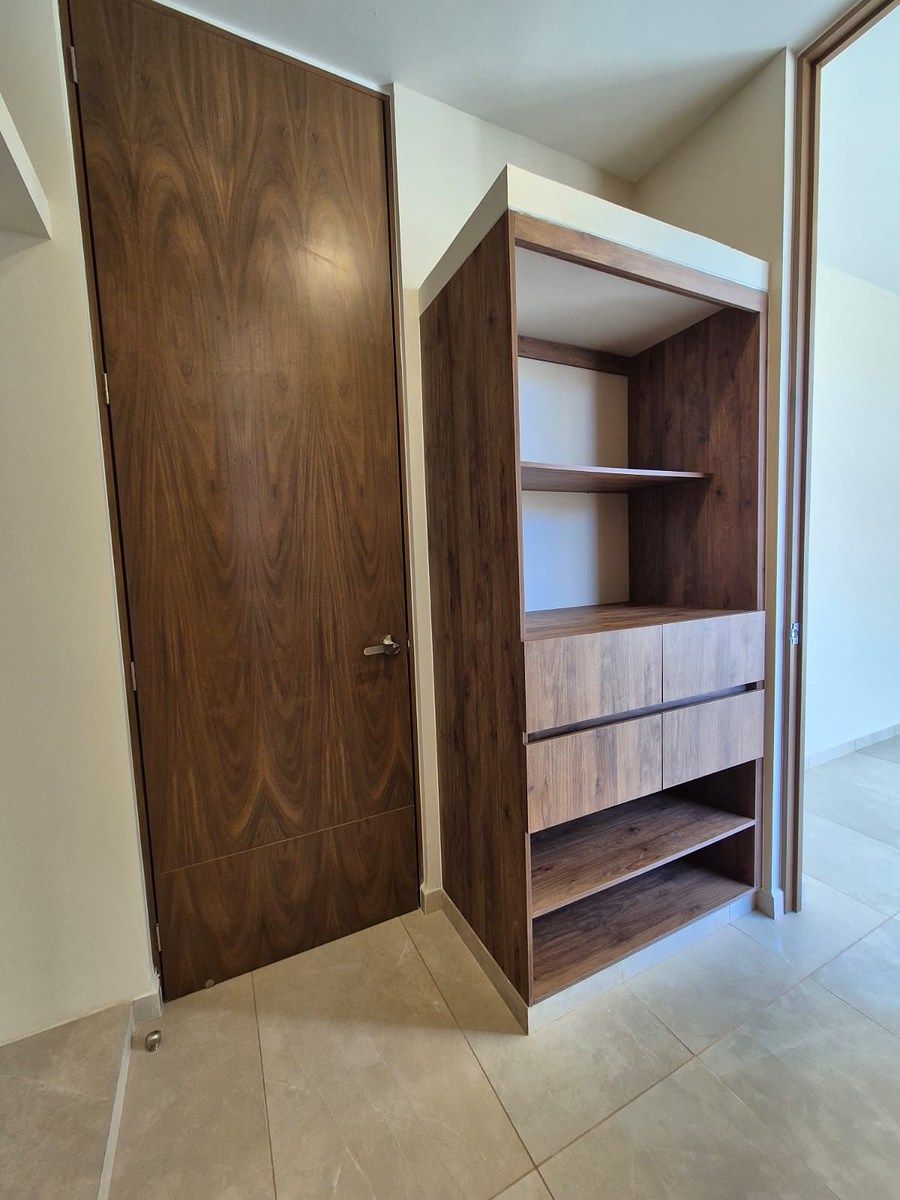 34 de 36: Walking Closet en baño