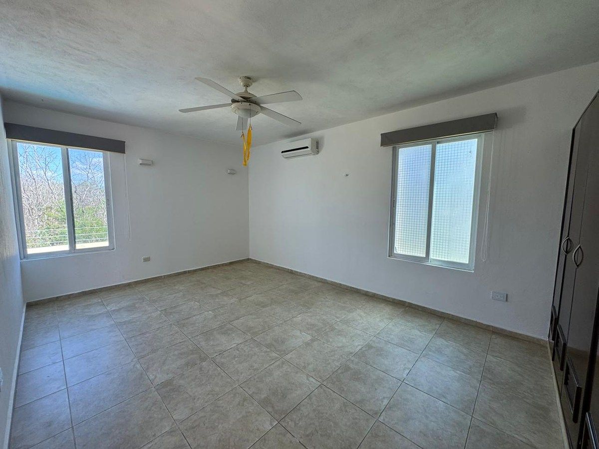 28 de 32: Recámara secundaria