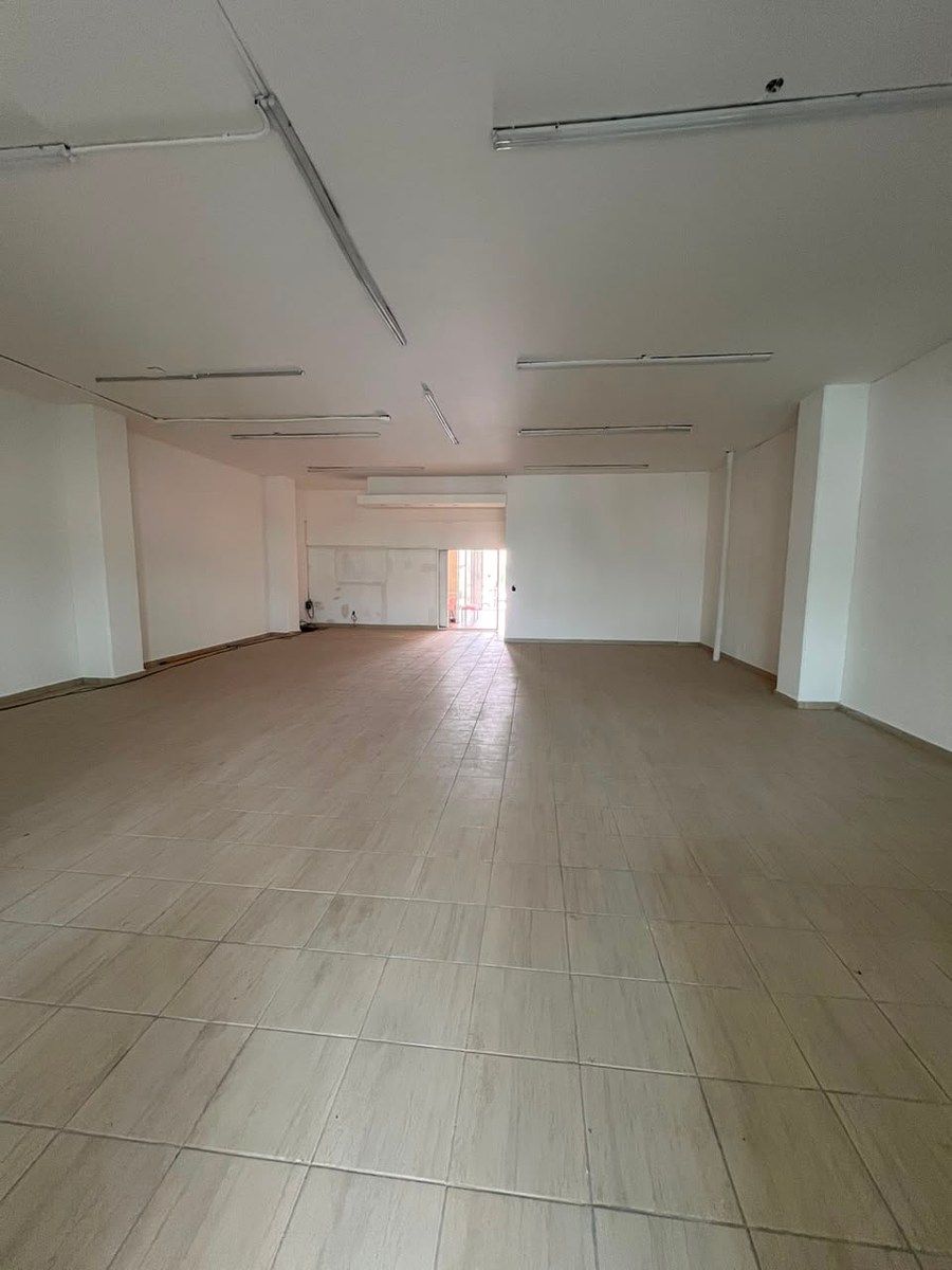 Retail Space in Hacienda de las Palmas, Huixquilucan, photo 3 of 31