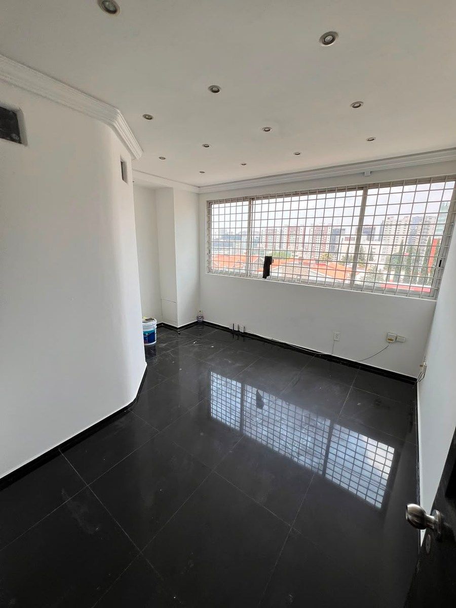 Retail Space in Hacienda de las Palmas, Huixquilucan, photo 9 of 31