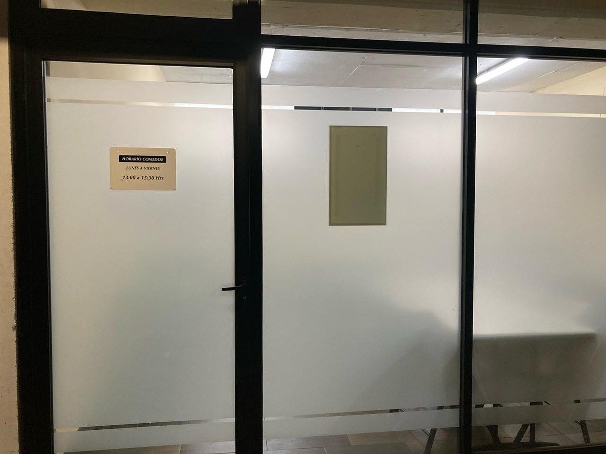 10 of 15: ÁREA DE COMEDOR COMPARTIDO