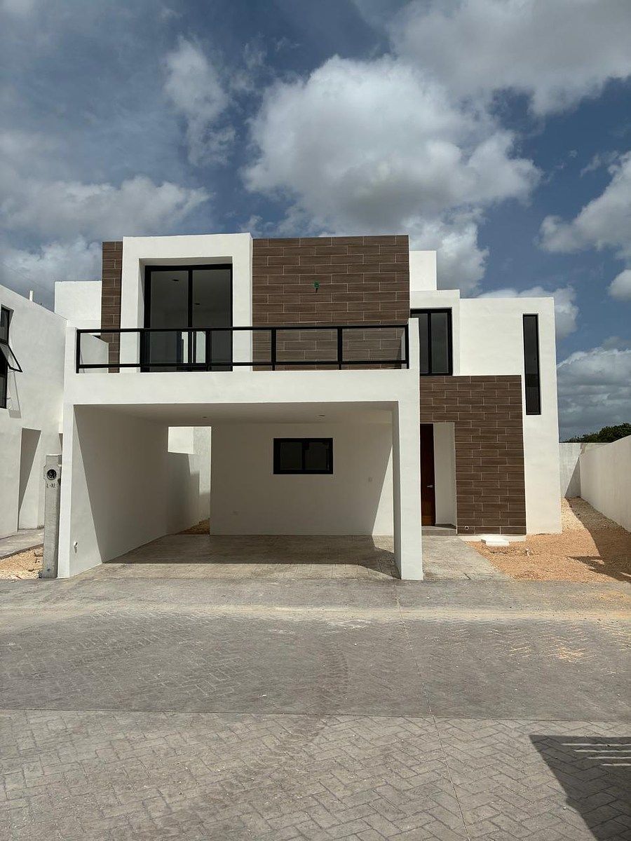 CASA EN VENTA CON BALCÓN EN RESIDENCIAL ADARA, TEMOZÓN NORTE - foto 1