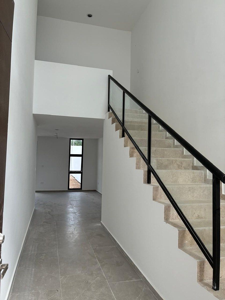 EN VENTA CASA CON TERRAZA | PRIV. RESIDENCIAL ADARA, TEMOZÓN | - foto 2