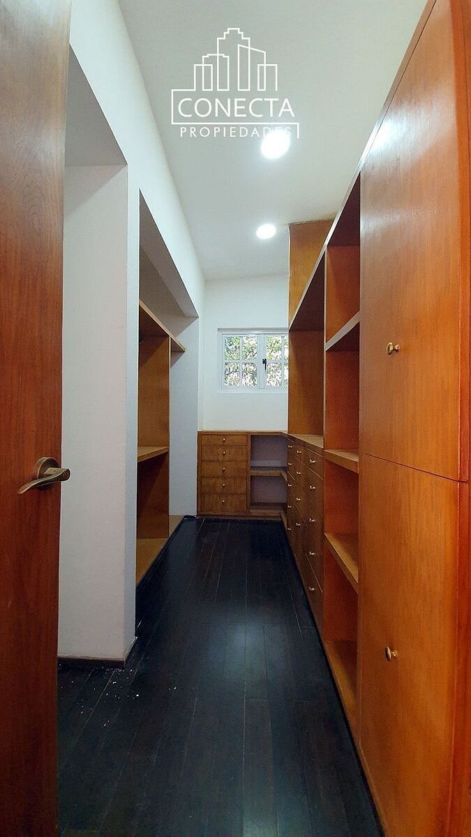 19 de 23: Recámara 3 walking closet