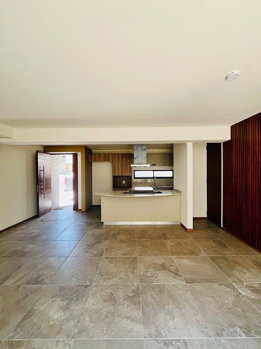 3 de 18: Área social, sala y comedor