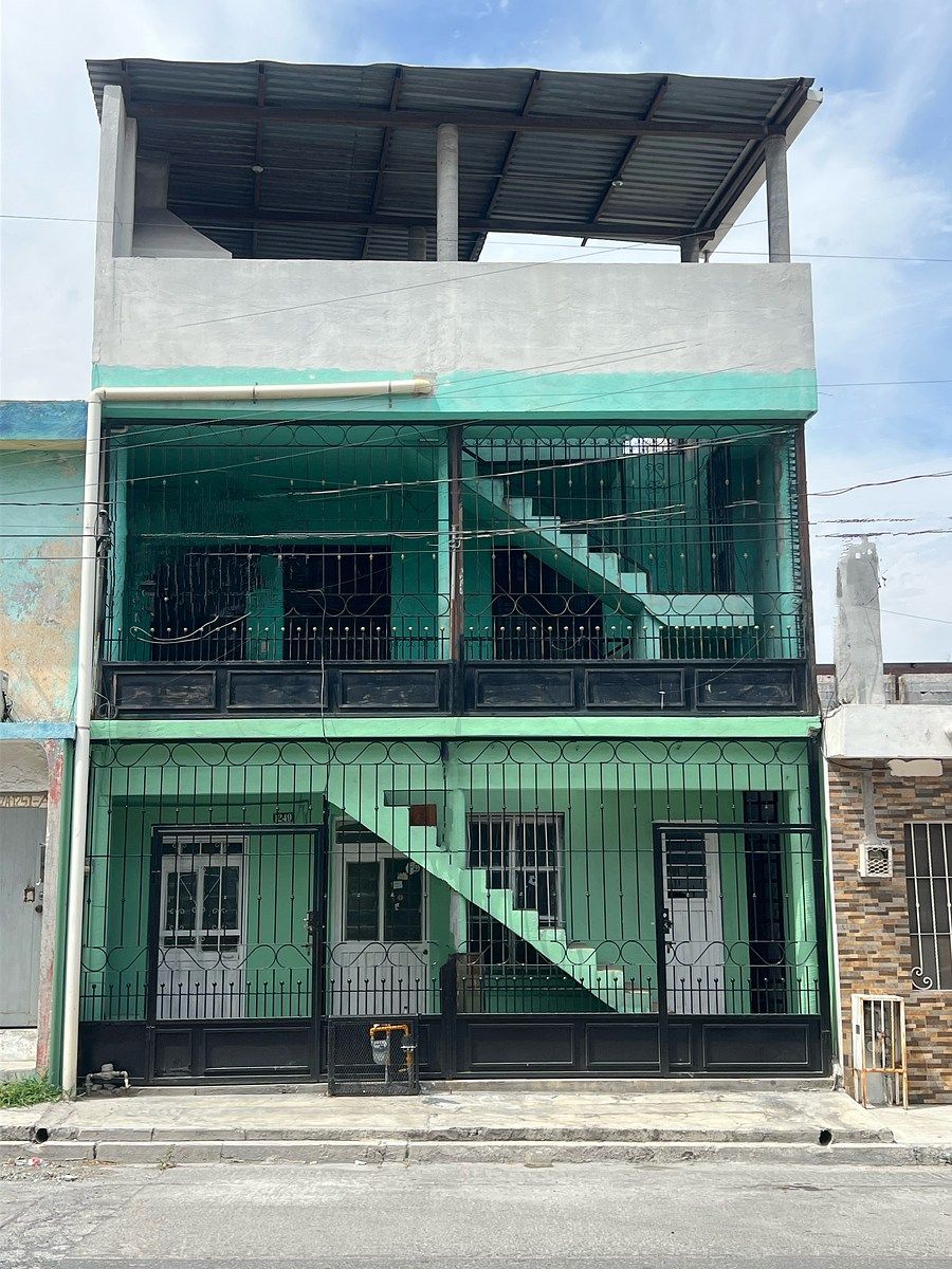 CASA À VENDA COLÔNIA INDUSTRIAL, foto 1 de 15