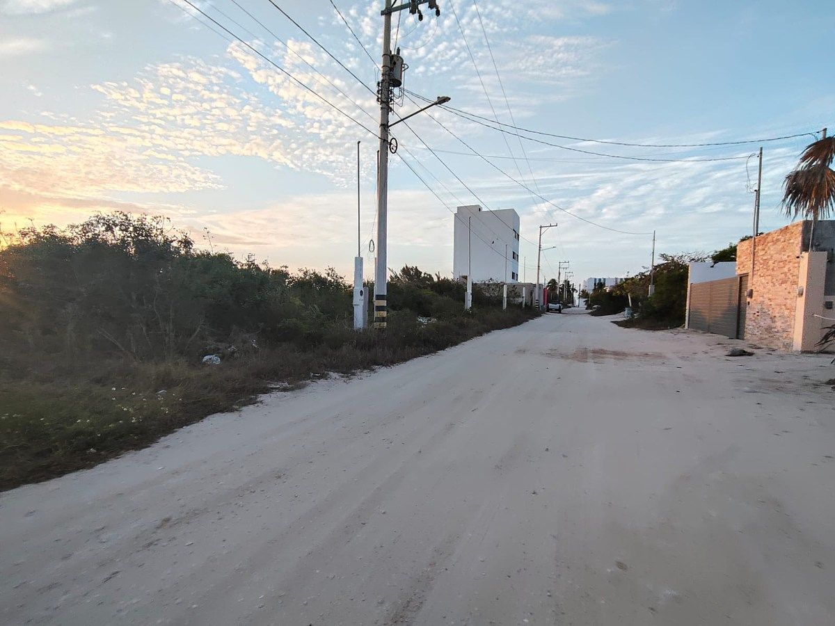 VERY WELL LOCATED LAND IN CHICHULUB PUERTO AT KM 12 - foto 4