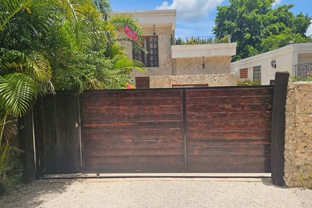 GRAN OPORTUNIDAD 2 CASAS en VENTA precio en OFERTA, en Valladolid, Yucatán