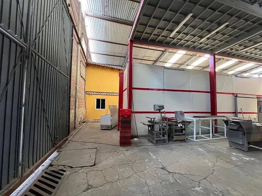 Nave industrial en Senguio, Senguio, foto 12 de 23