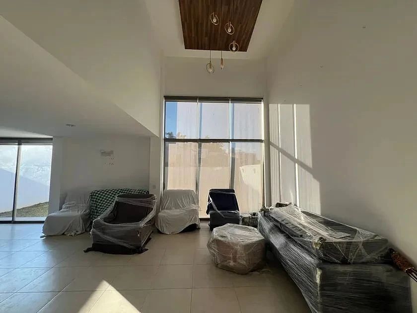 Residencia de doble altura con jardín — Paseo del Parque, Morelia · 289 m², foto 1 de 13