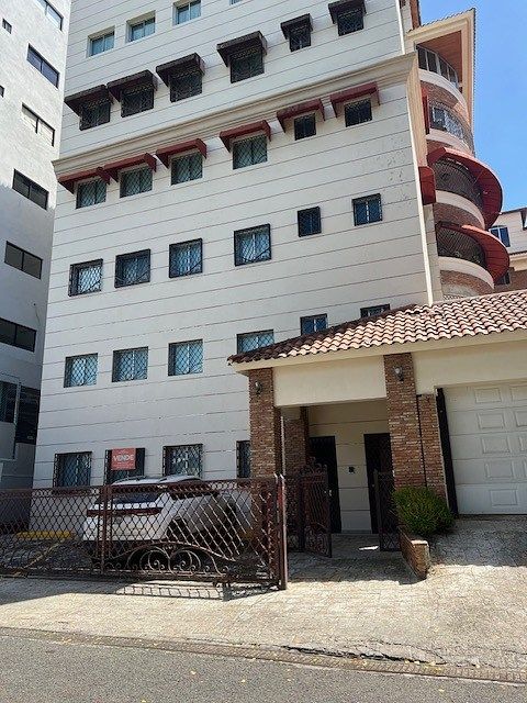 Parqueo para 3 vehículos, foto 1 de 7