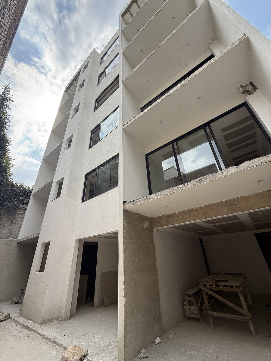 3 de 21: Fachada posterior