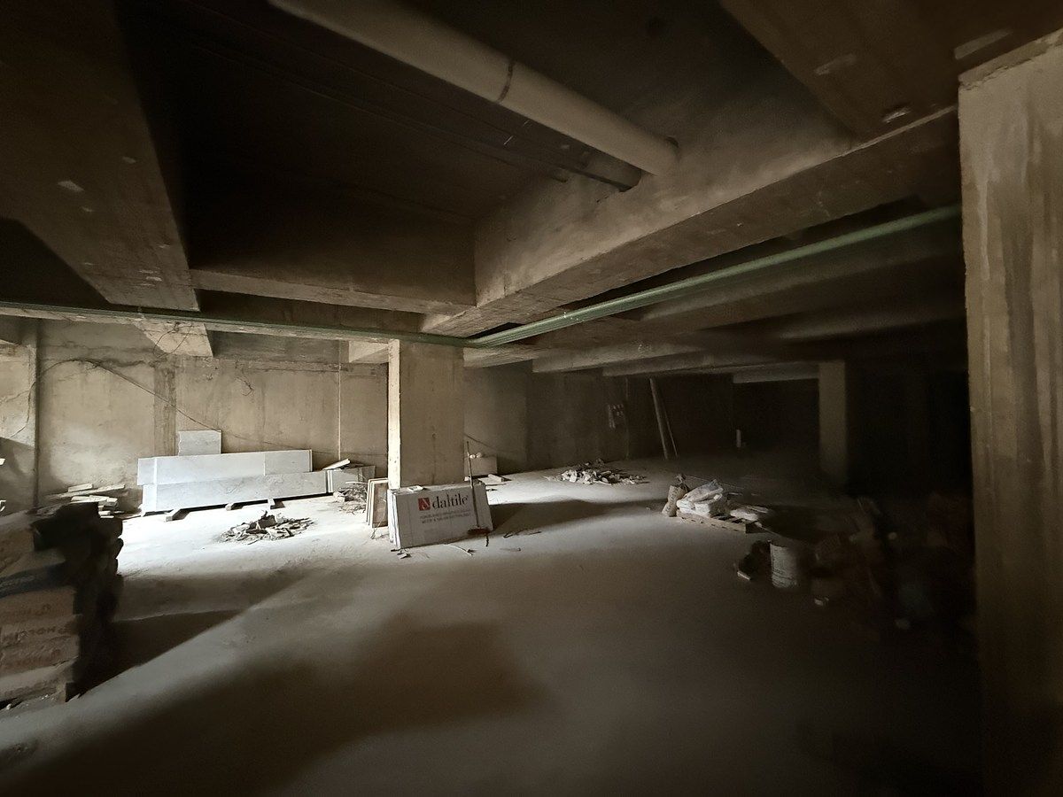 20 of 21: Estacionamiento fijo para 2 autos