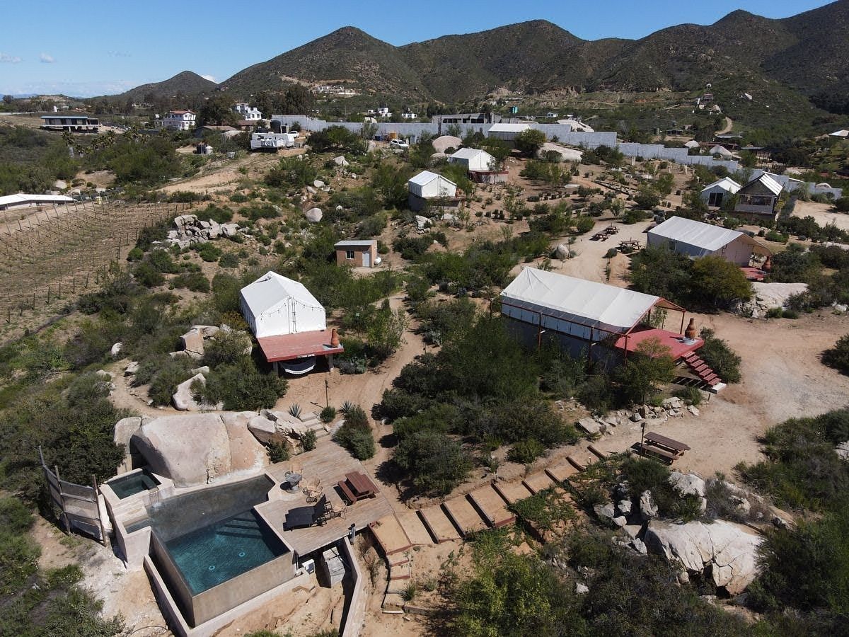 Oportunidad de Inversión - Hotel Glamping Boutique en Venta, Valle de Guadalupe