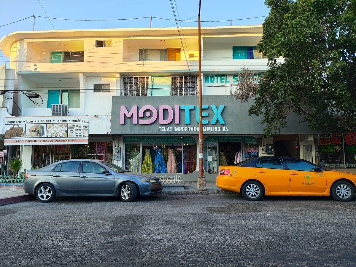 Hotel en venta en La Paz – Excelente ubicación en esquina