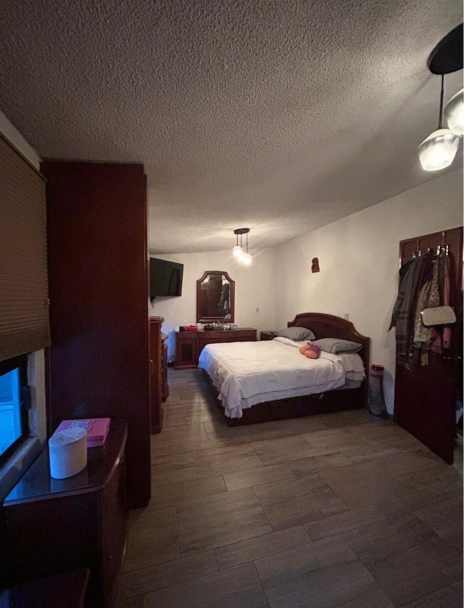 10 de 19: Recámara principal, clóset y baño completo