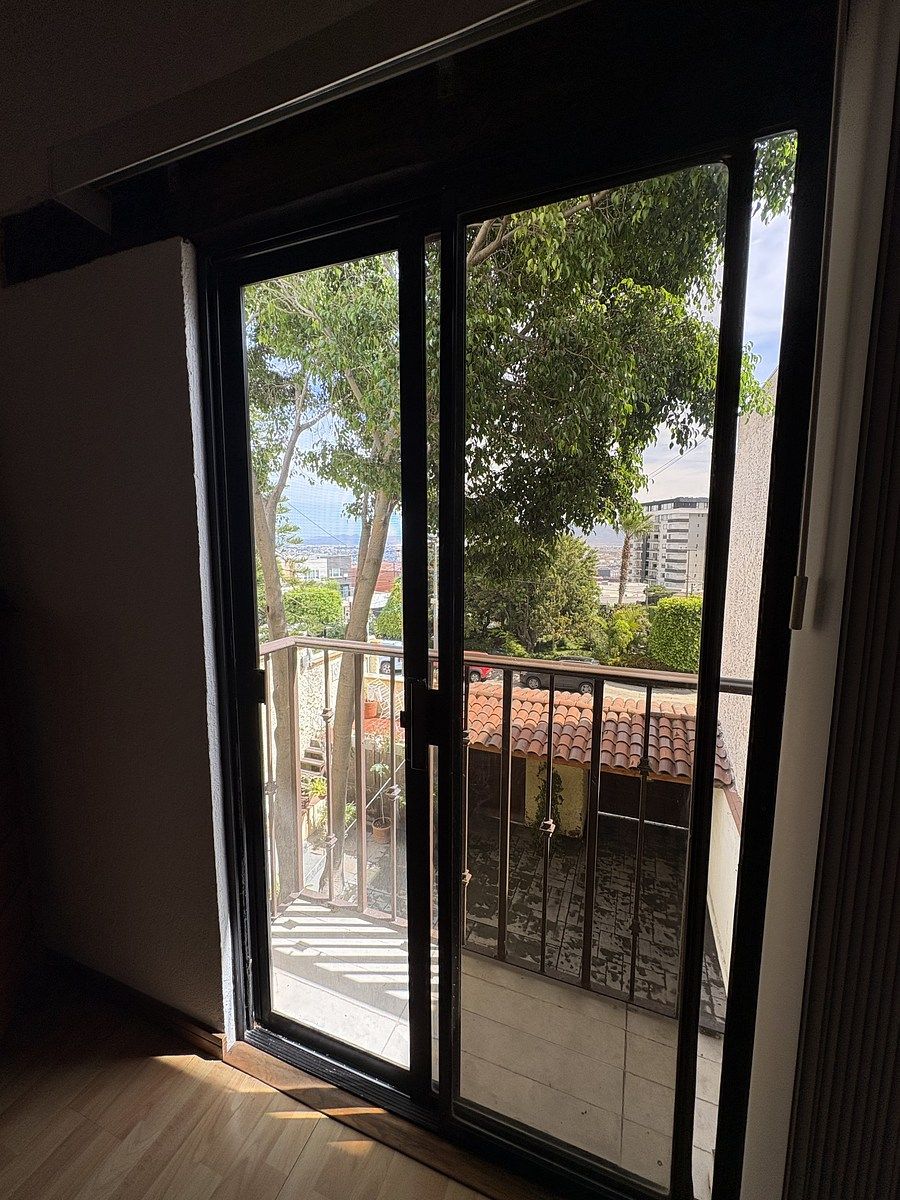 34 de 42: Balcón recámara principal