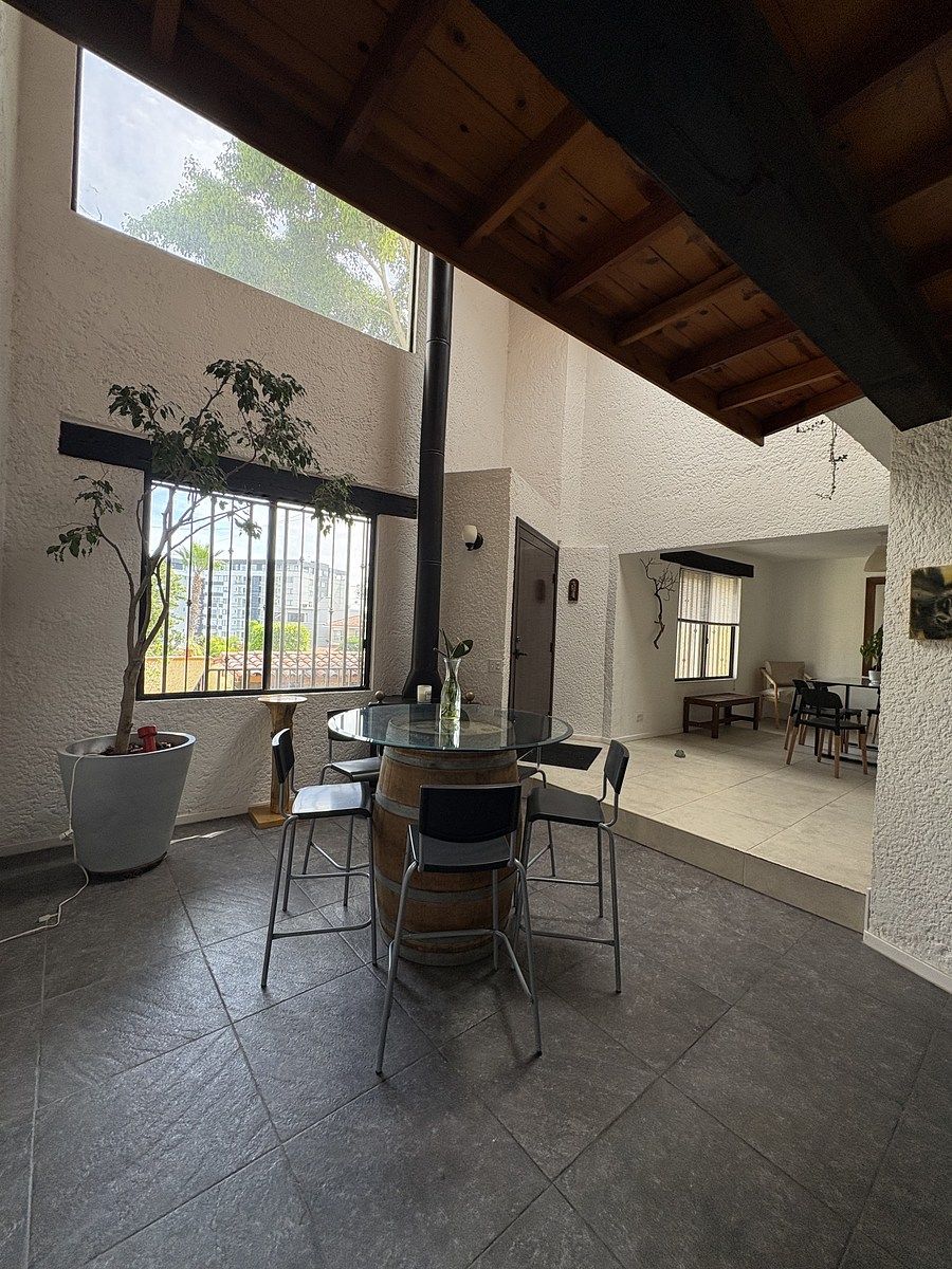 5 de 42: Sala y comedor