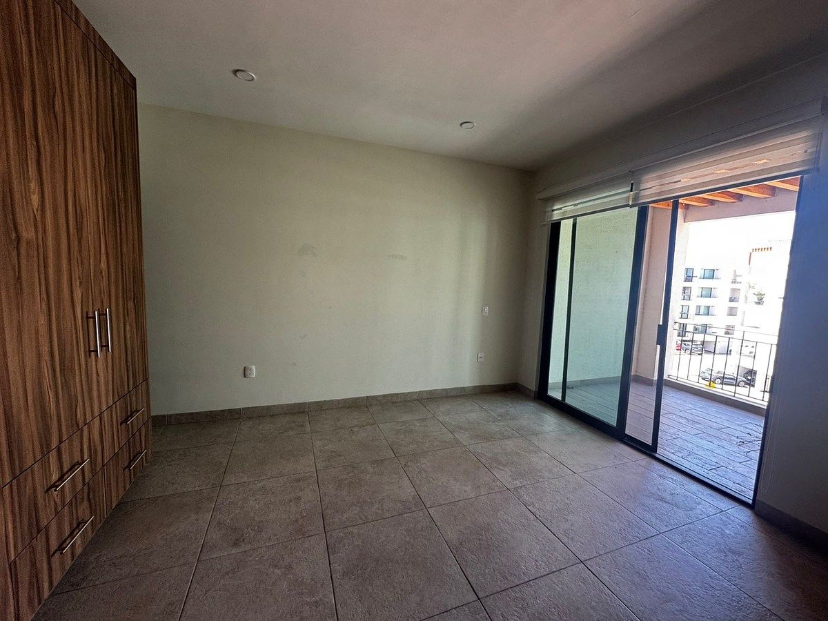 10 of 13: recamara tres