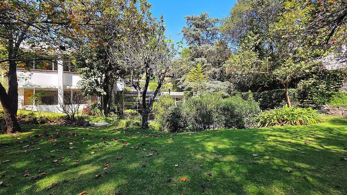 Terreno en Venta en JARDINES DEL PEDREGAL