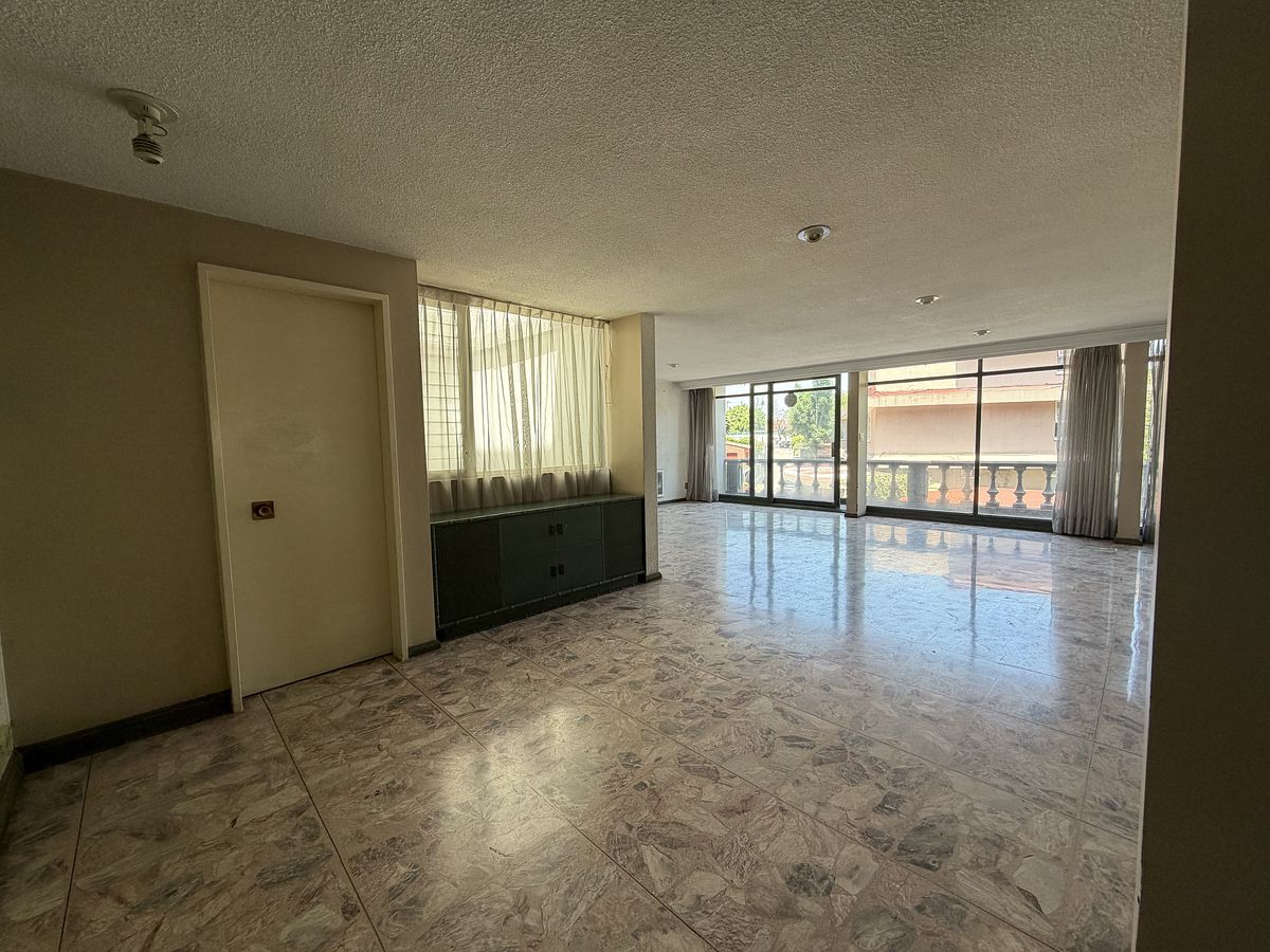 13 de 32: Mezzanine Salón de Fiestas