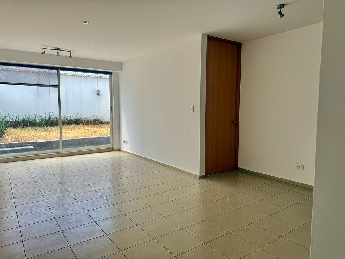 4 de 20: Sala Comedor