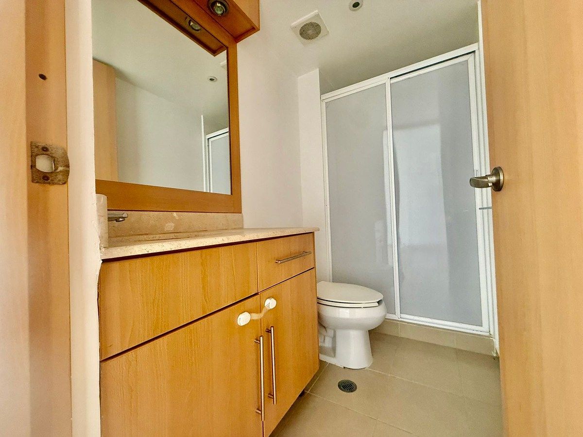 8 de 20: Baño Completo